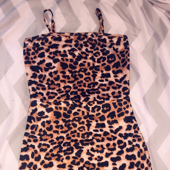 ROMWE Dresses & Skirts - Tight Leopard Dress